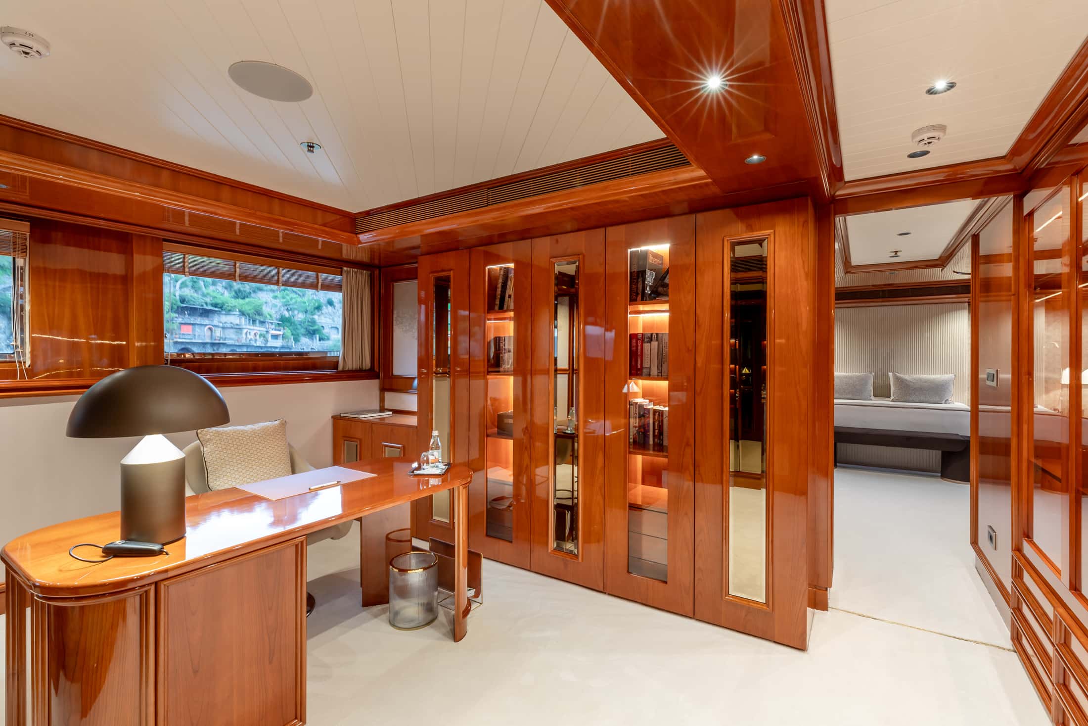 Isabell yacht guest stateroom