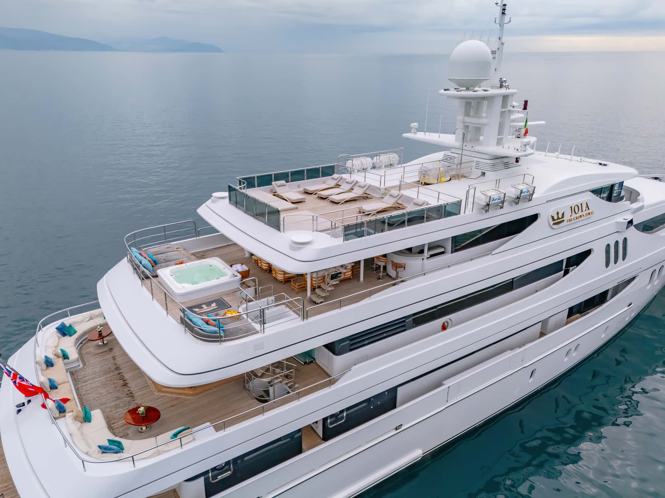 Joia yacht exterior view